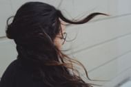 Keeps hair looking nourished. (Image via Unsplash/Drew Coffman)